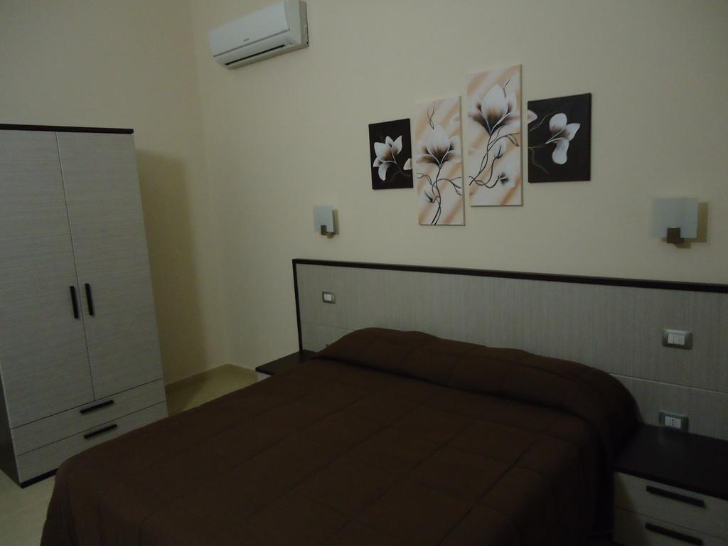 B&B L'Aurora Пула Екстериор снимка